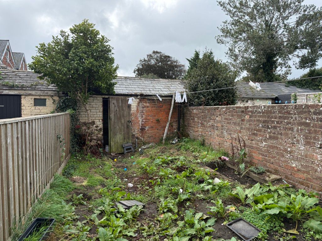 Property photo 2 of 10 Garden With Brick And Fenced Boundaries
