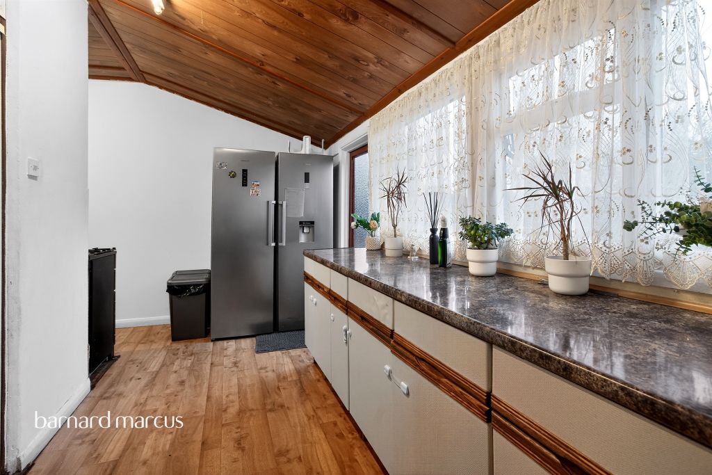 Property photo 2 of 28