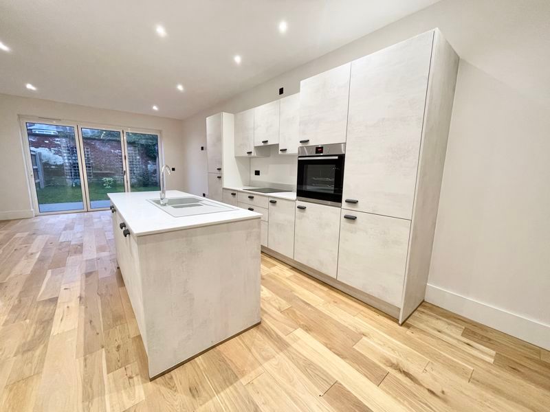 Property photo 1 of 18 Kitchen
