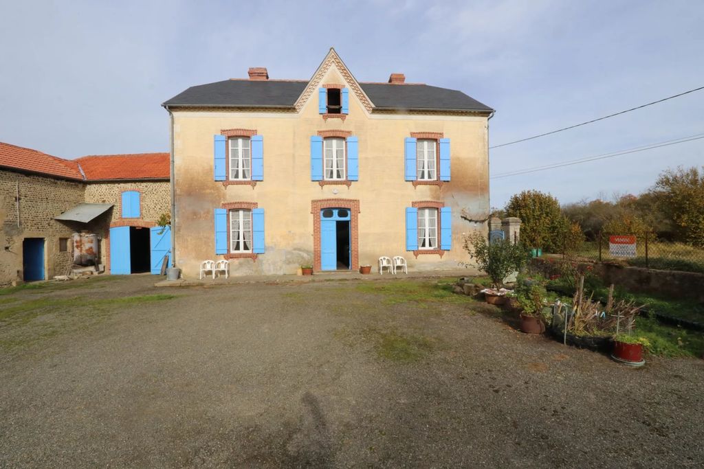 Property photo 2 of 28