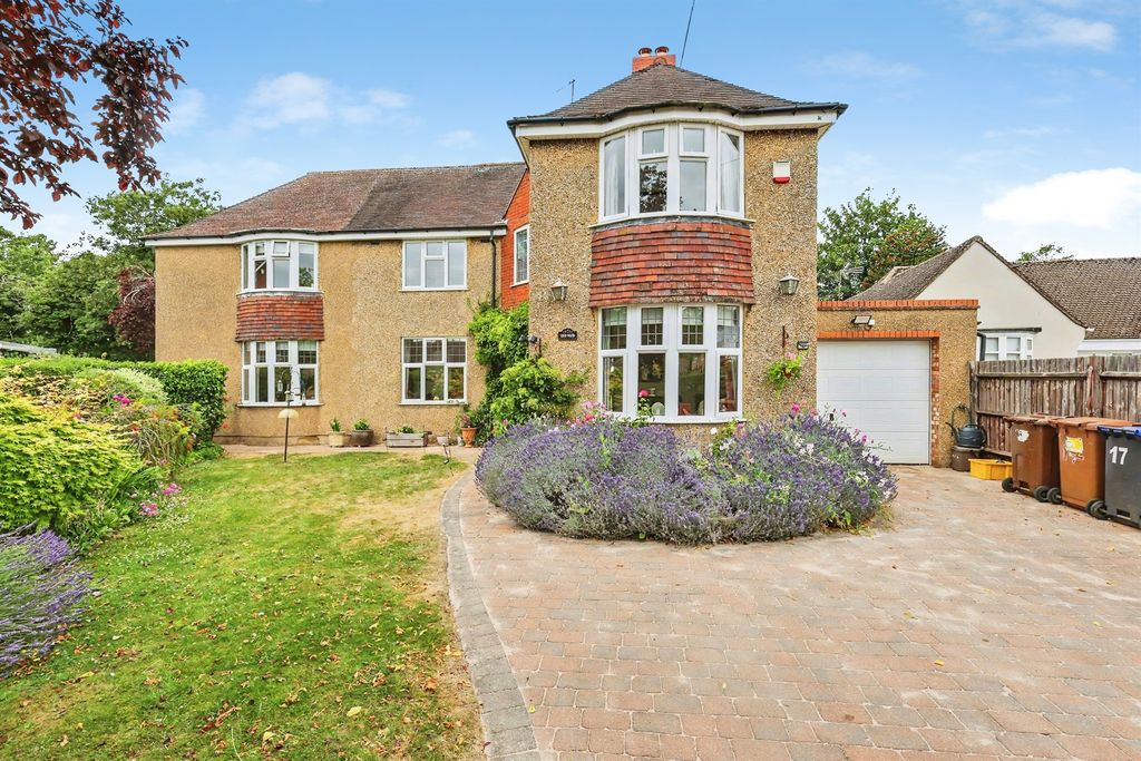 Property photo 1 of 28