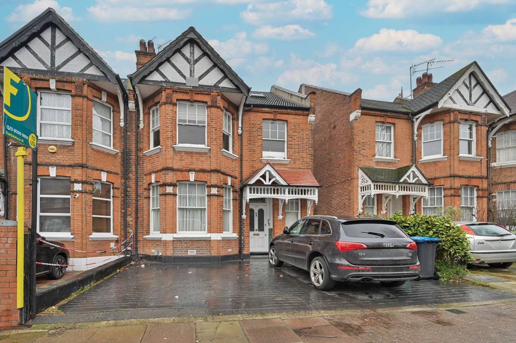 Property photo 2 of 9