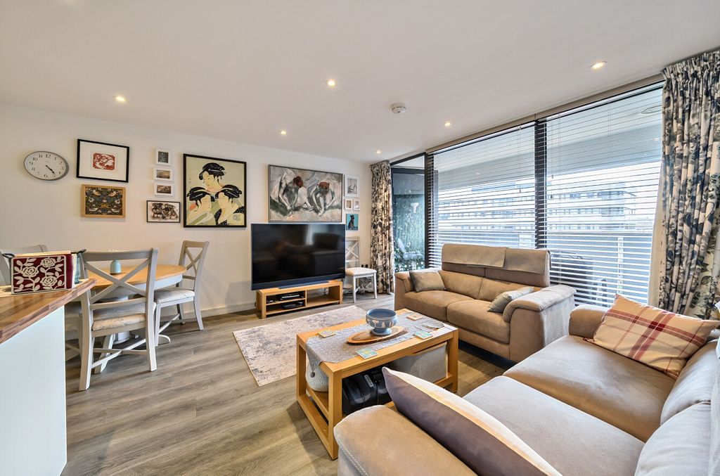 Property photo 2 of 19 15-1343471-15-68A...