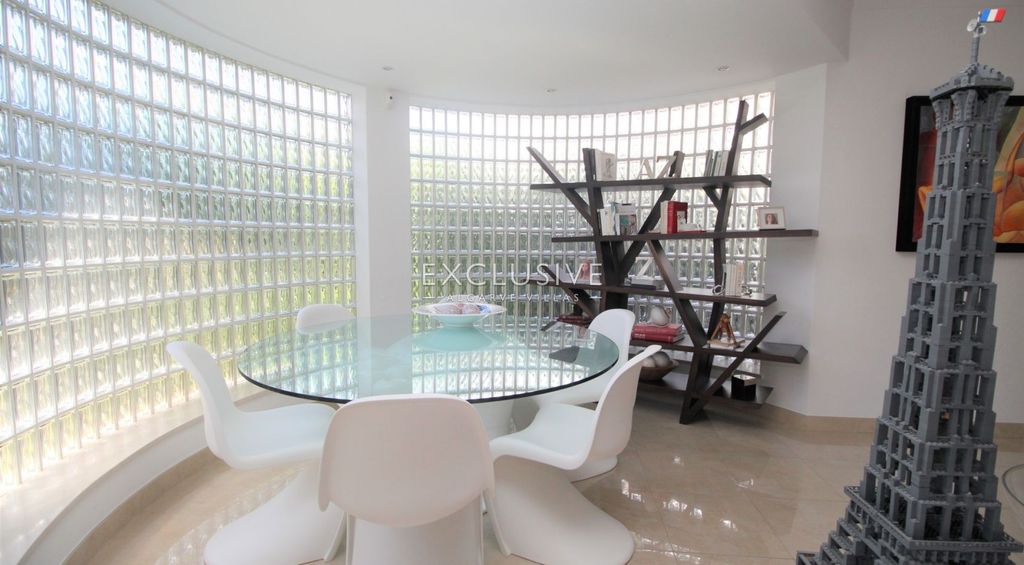 Property photo 3 of 30