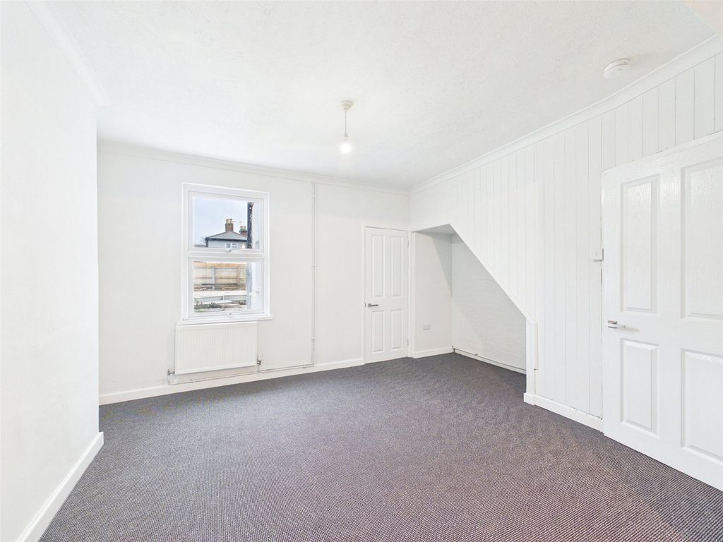 Property photo 3 of 12 Picture No. 08