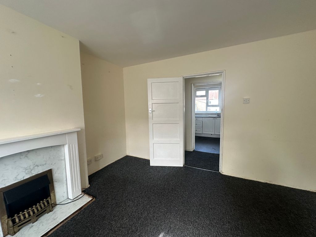 Property photo 3 of 6 Img_8742