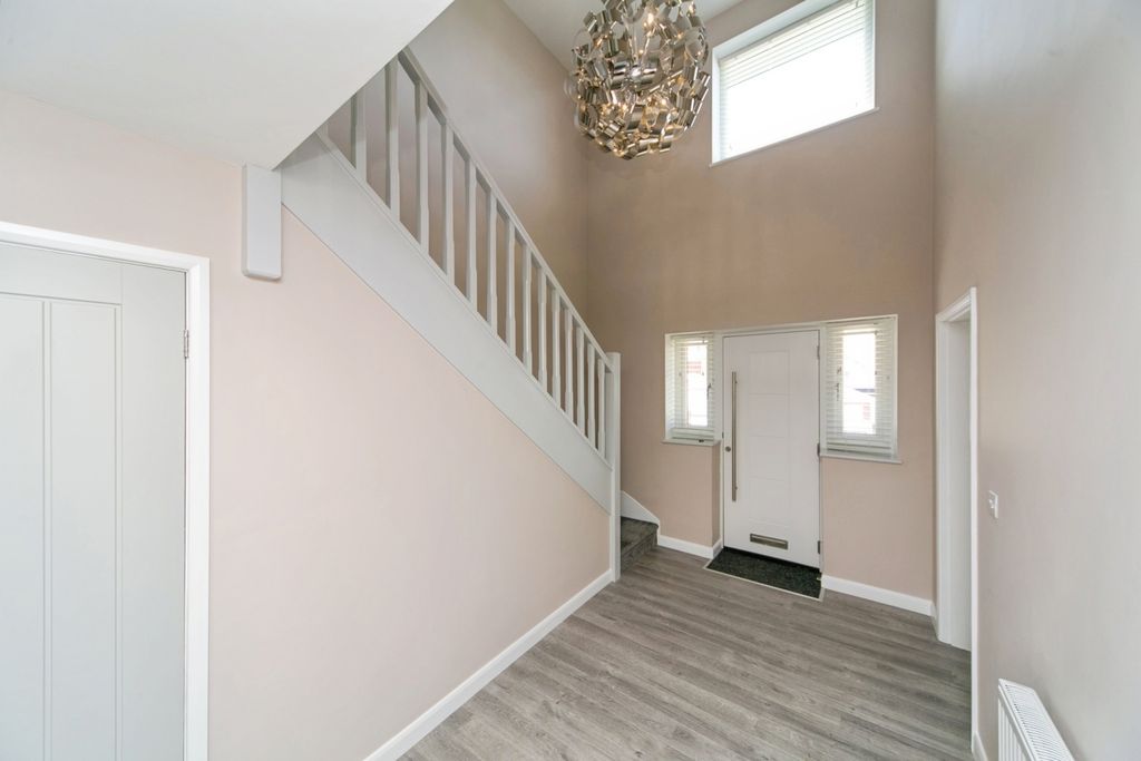 Property photo 3 of 20 Pbox-Img.Jpg