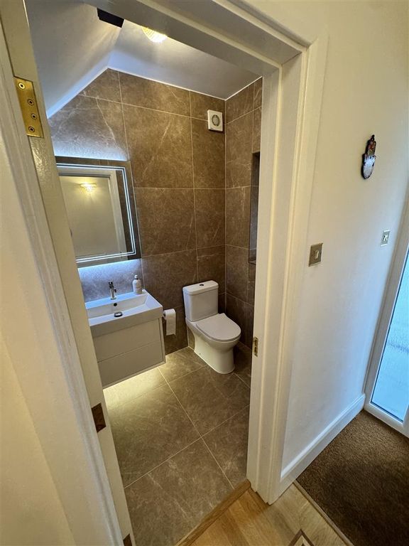Property photo 3 of 35 Img_5107.Jpg