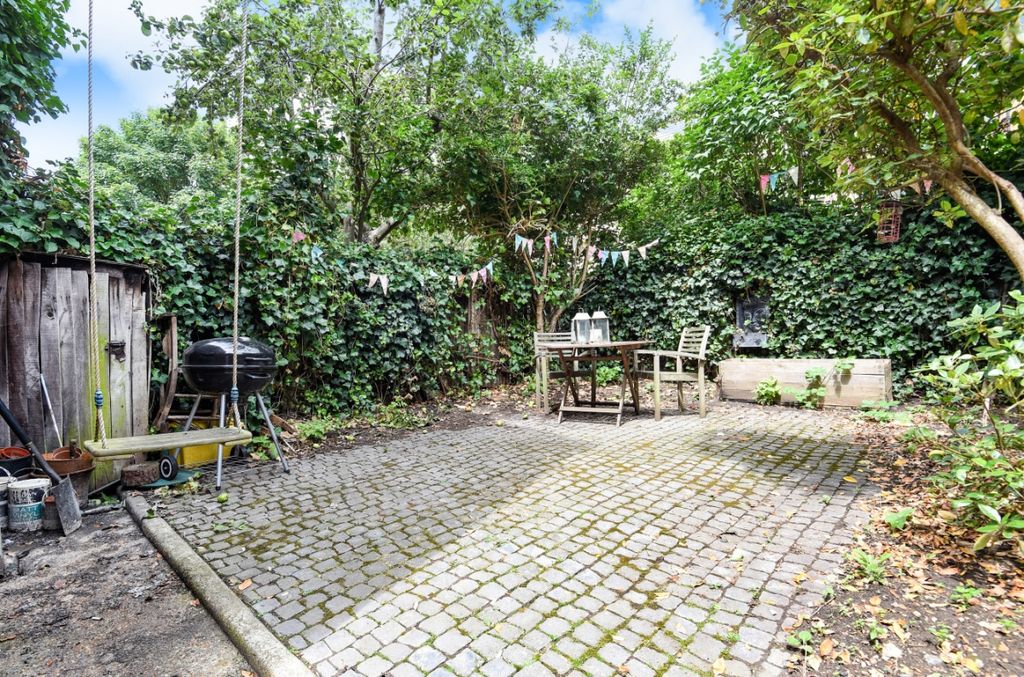 Property photo 3 of 9 Garden