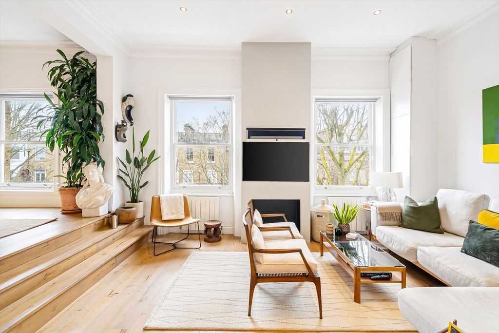 Property photo 3 of 12 Image