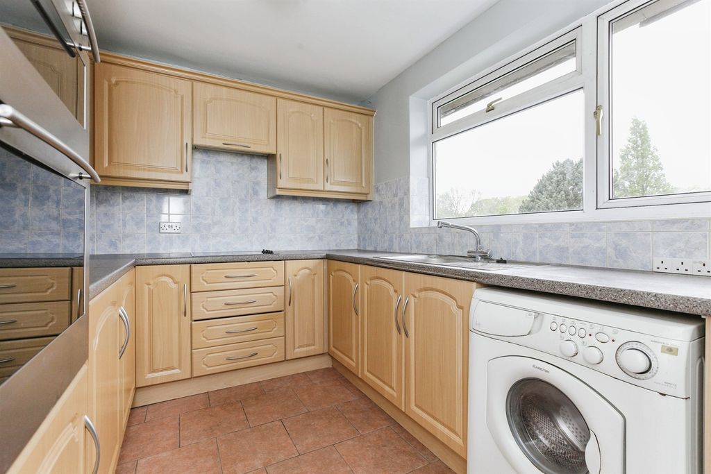 Property photo 2 of 16