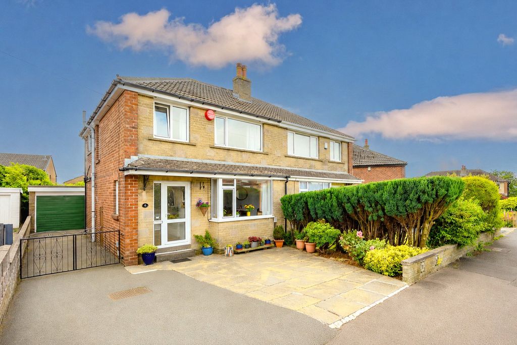 Property photo 1 of 24 Picture No. 32