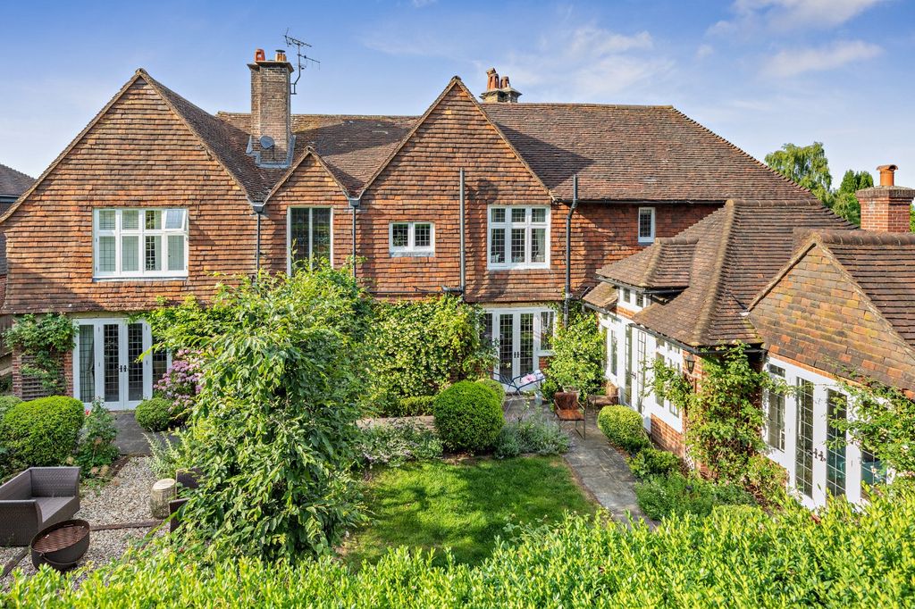5 bed detached house for saleHill Road, Haslemere, Surrey GU27