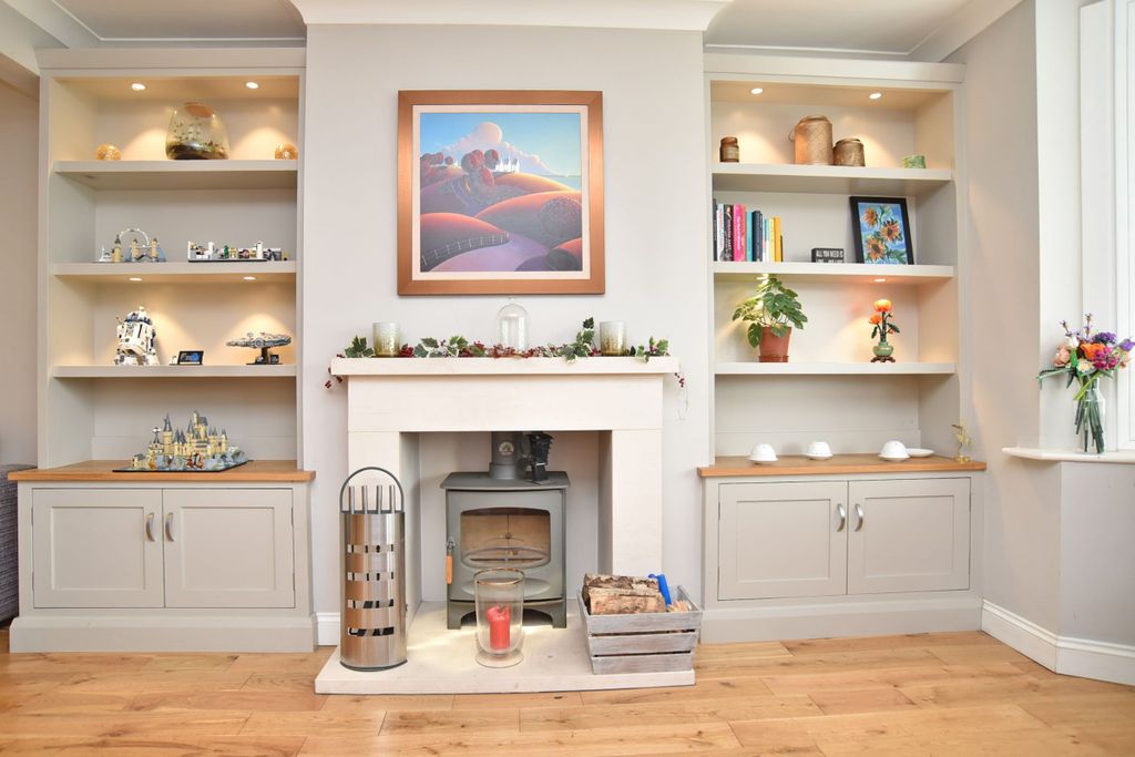 Property photo 3 of 32