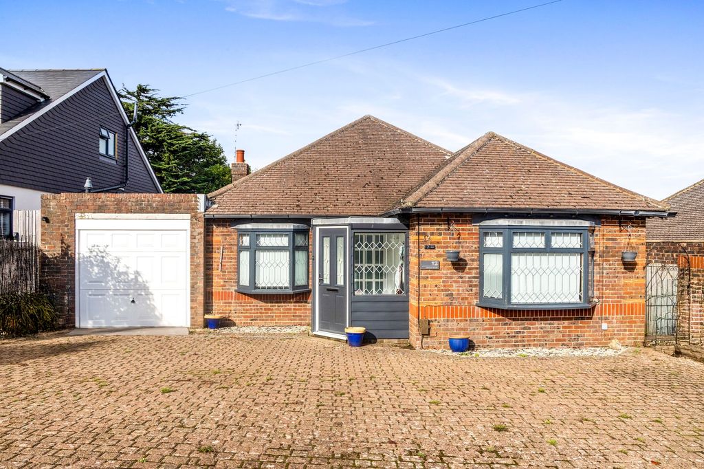 Property photo 2 of 32