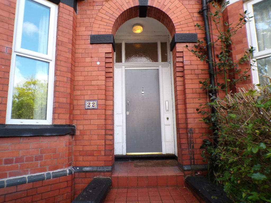 Property photo 3 of 11 The Charming Entrance Of A Well-Maintained Propert...