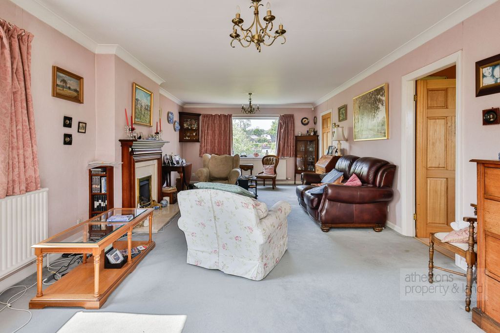 Property photo 3 of 25