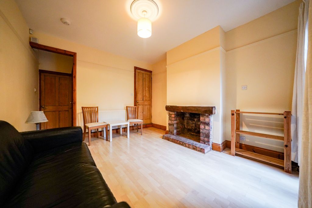 Property photo 3 of 17 Dsc05232