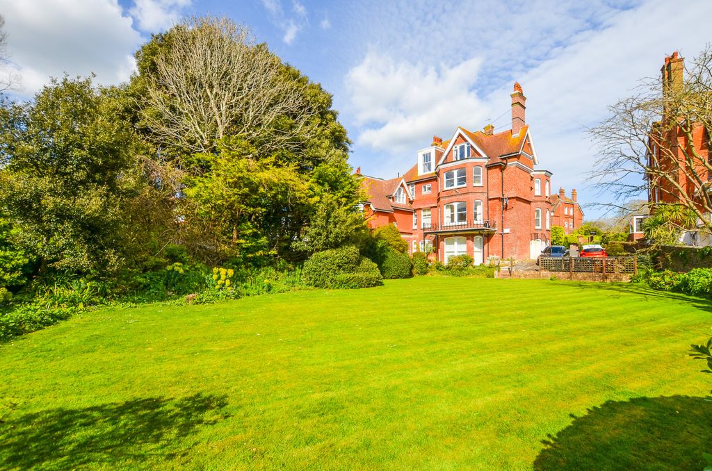 Property photo 1 of 25