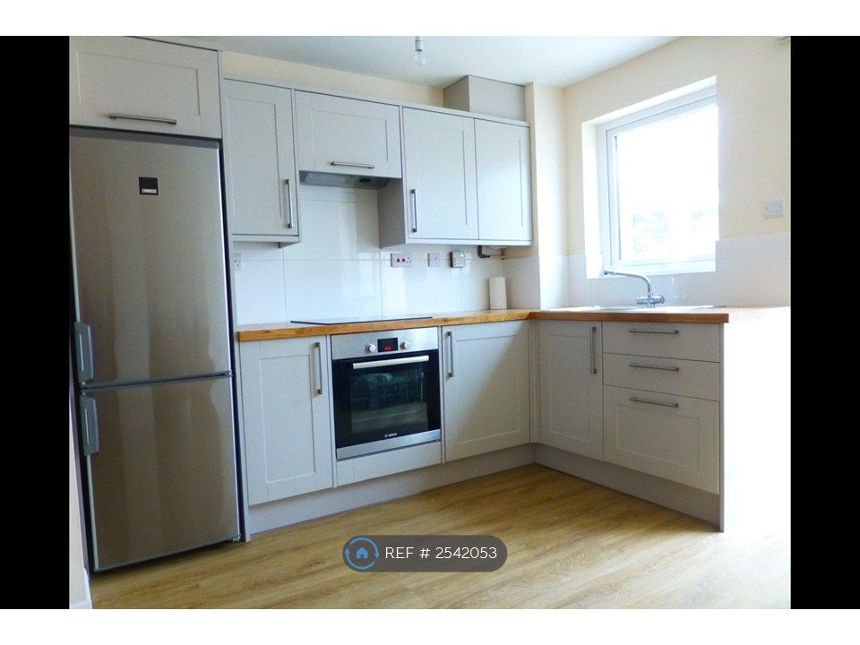 Property photo 3 of 9 Kitchen