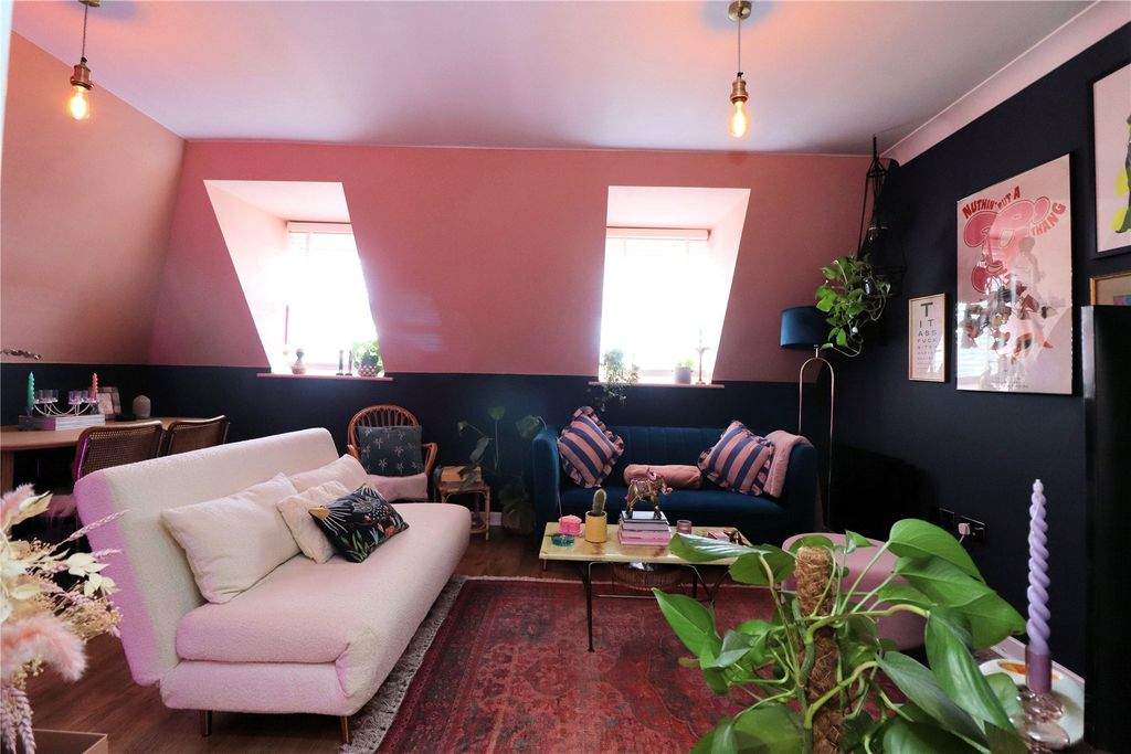 Property photo 2 of 12 Picture No. 04