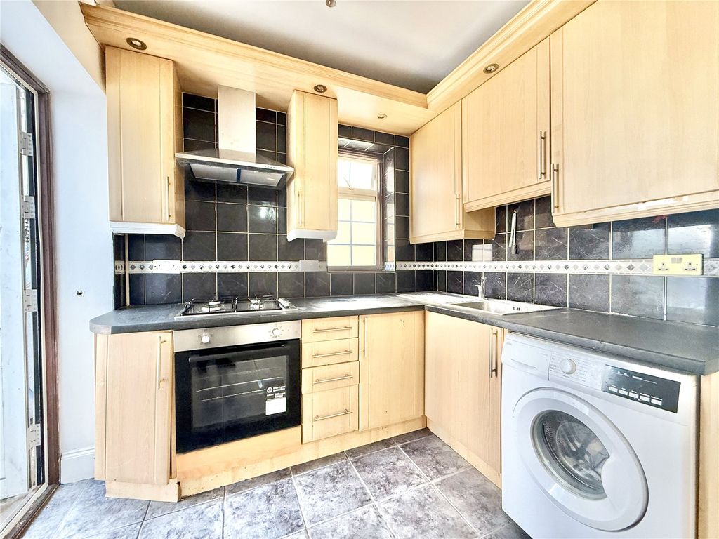 Property photo 3 of 13 Picture No. 05