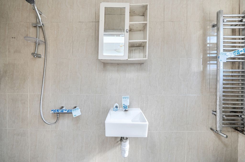 Property photo 3 of 19 1487138-14-6A4B6c...