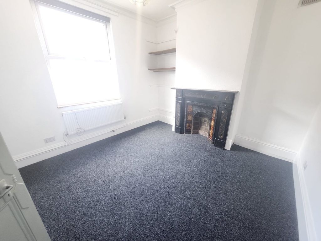 Property photo 3 of 12 Picture No. 06