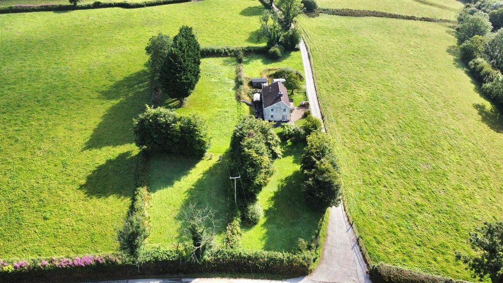 Property photo 3 of 27