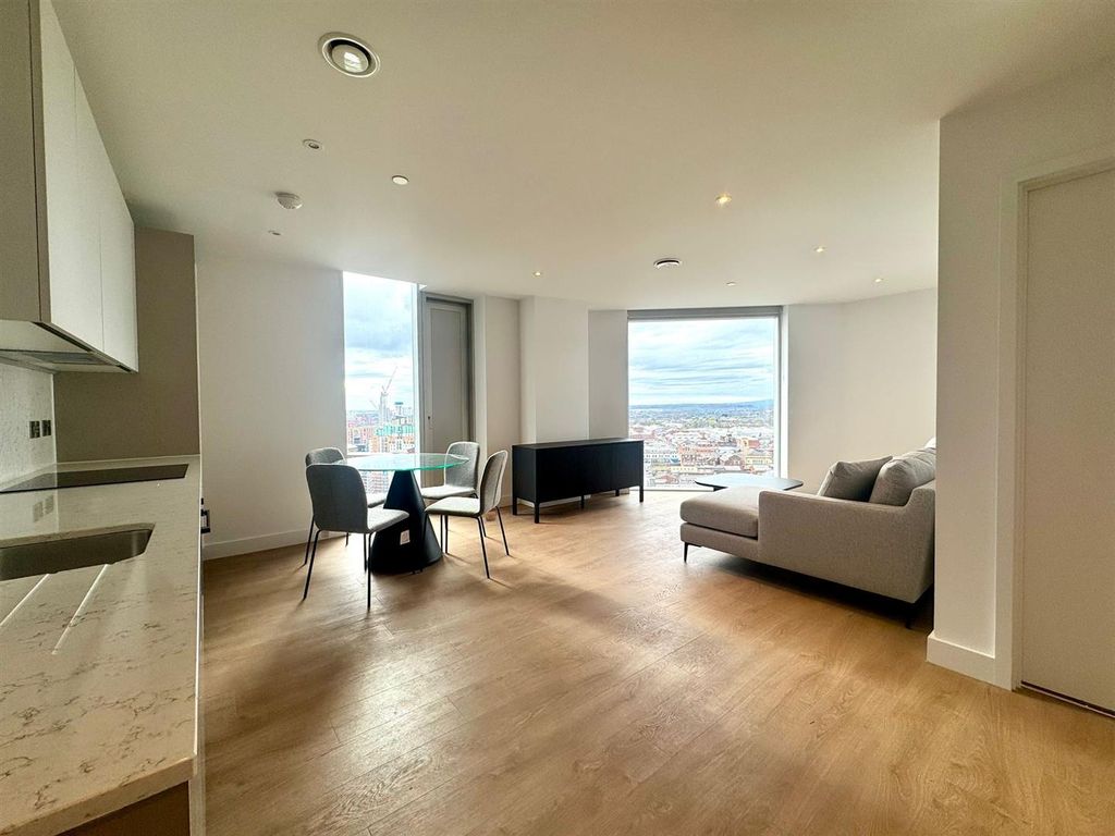 Property photo 3 of 25 Lounge Pic 1-0.Jpeg