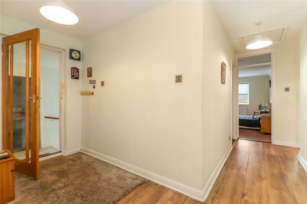 Property photo 3 of 18 Picture No. 07