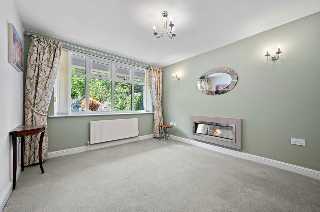 Property photo 3 of 18