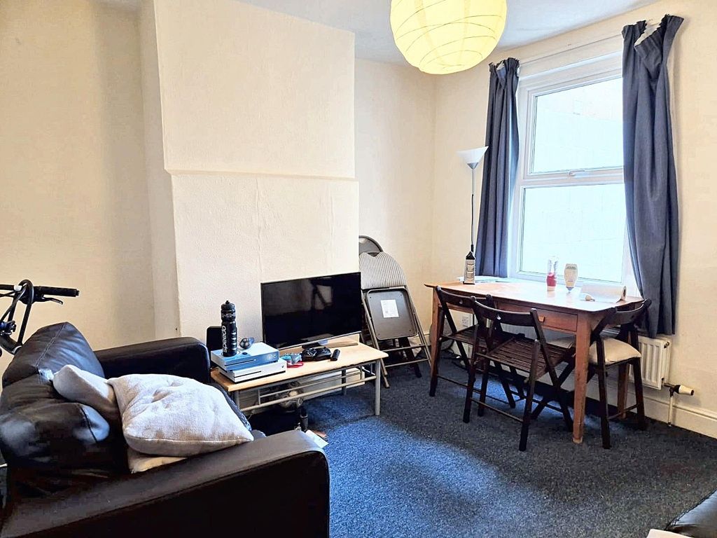 Property photo 2 of 15 Bright, Neatly Presented Living Room With A Comfor...