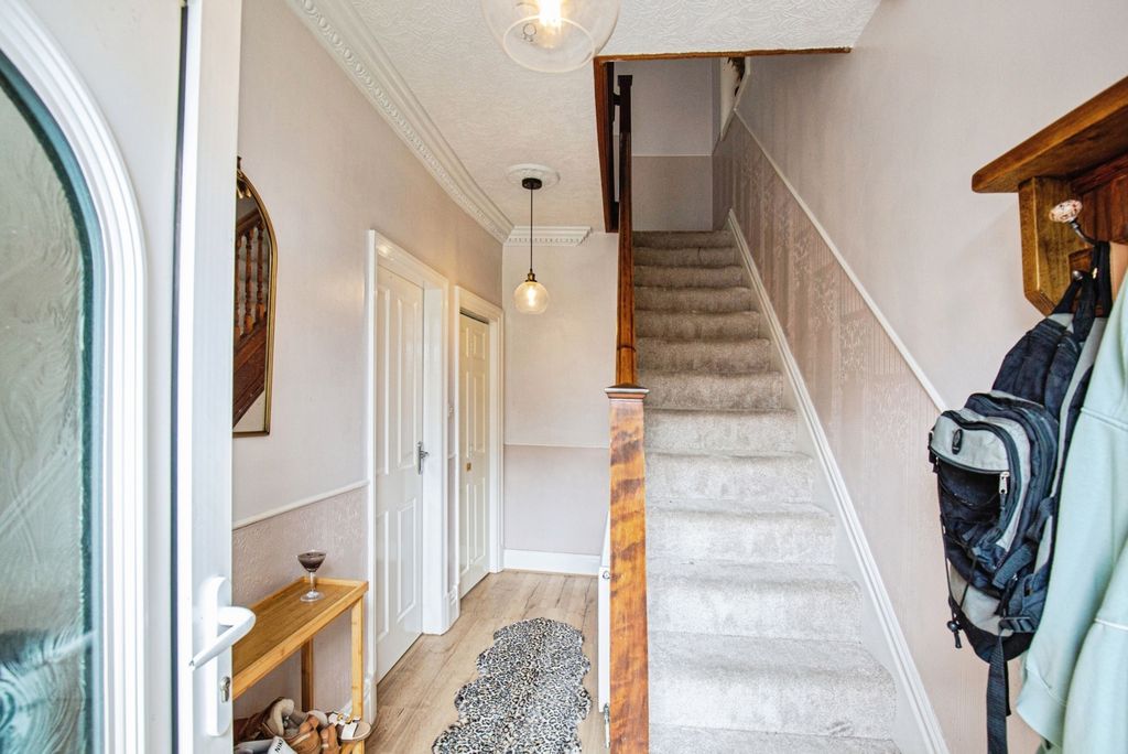 Property photo 2 of 22 Pbox-Img.Jpg