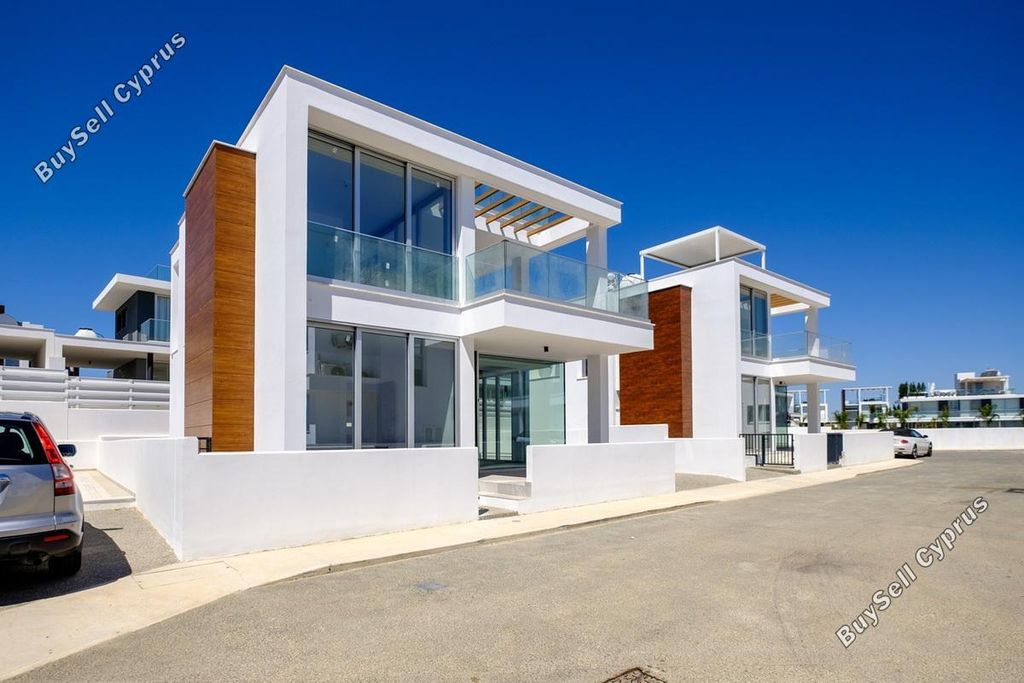 Property photo 1 of 21