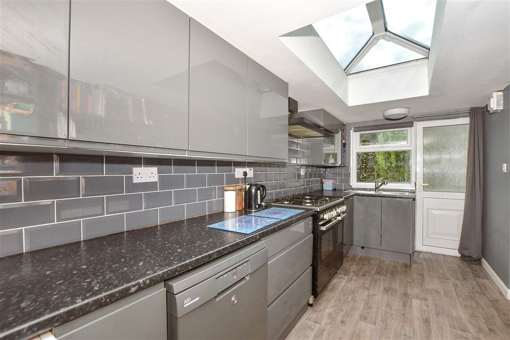 Property photo 3 of 13 Kitchen
