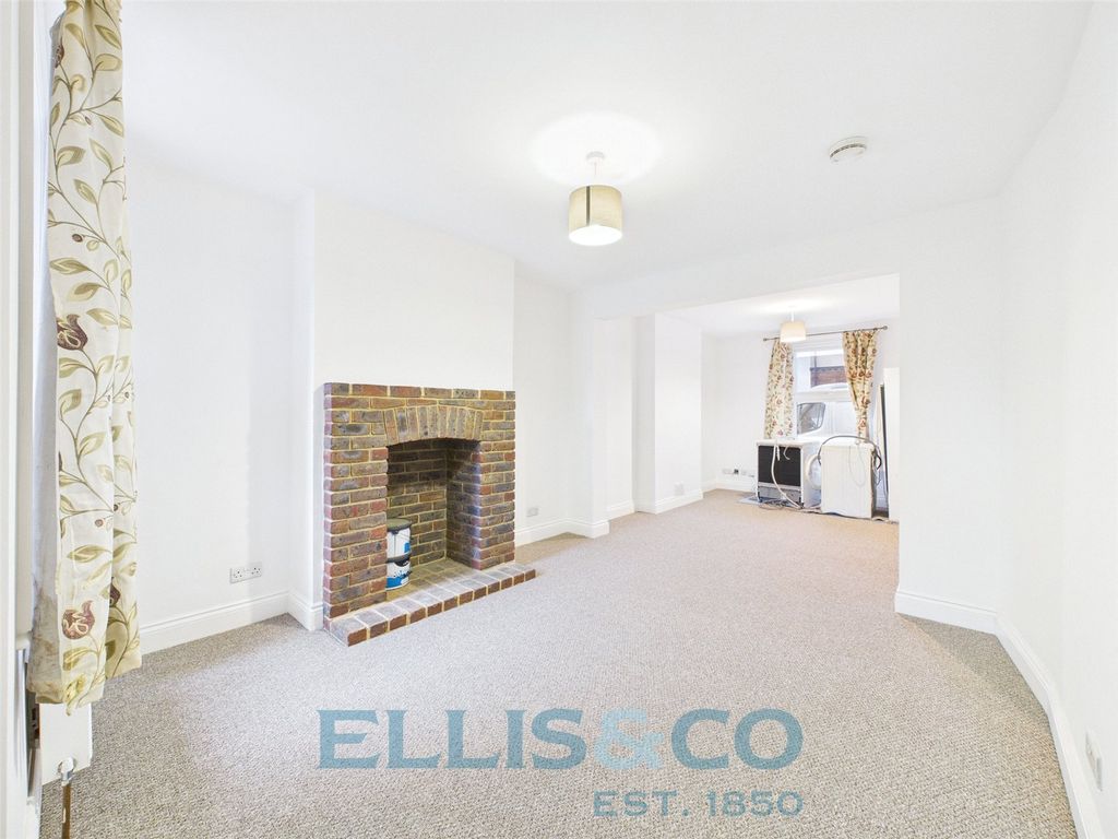 Property photo 3 of 10 Picture No. 14