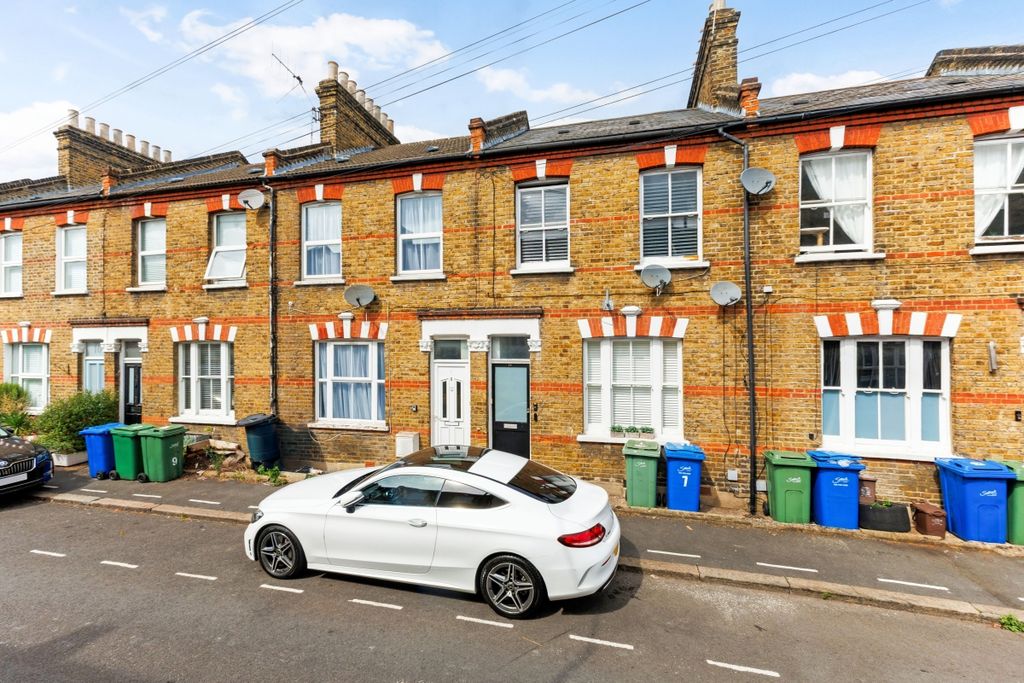 Property photo 1 of 11 97342_8 Holbeck R...