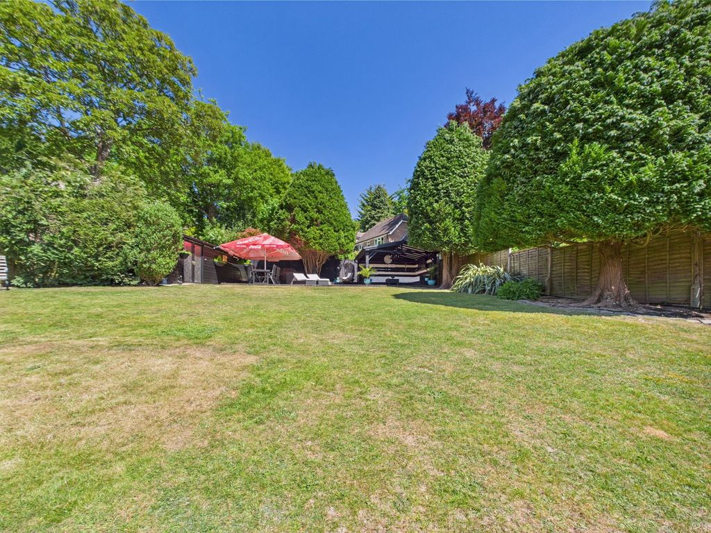 Property photo 2 of 34