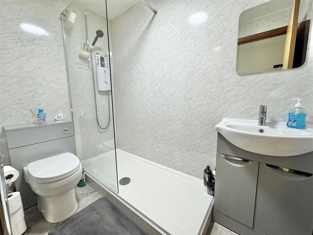 2 bed flat for saleRoper Street, Penrith CA11 photo 4