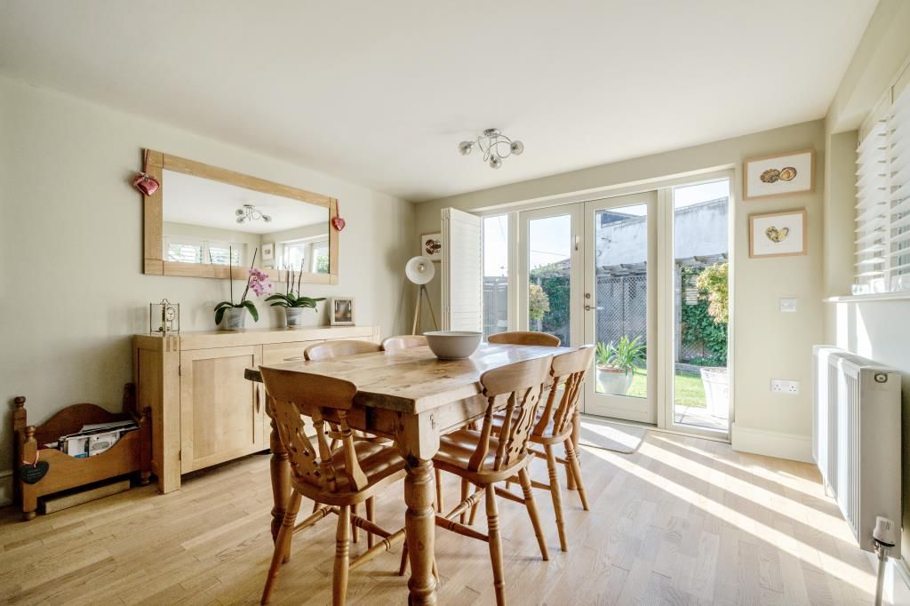 Property photo 3 of 21 Dining Area