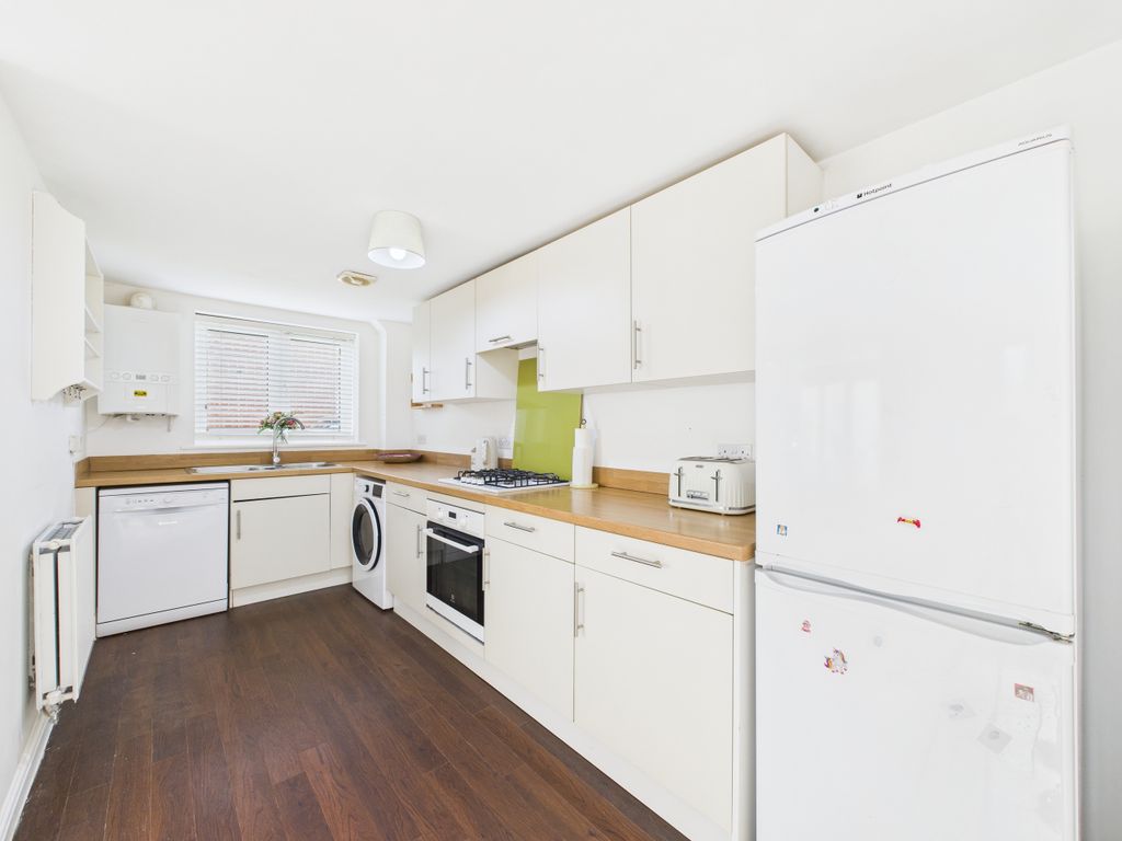 Property photo 3 of 9 965334_3_12201460