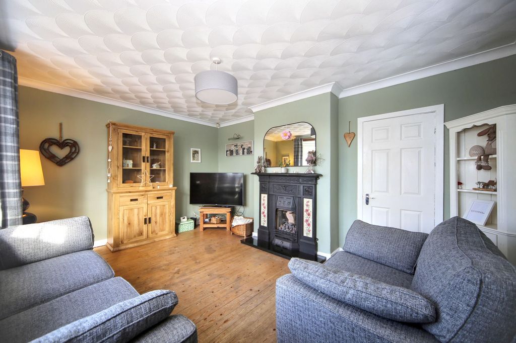 Property photo 3 of 26