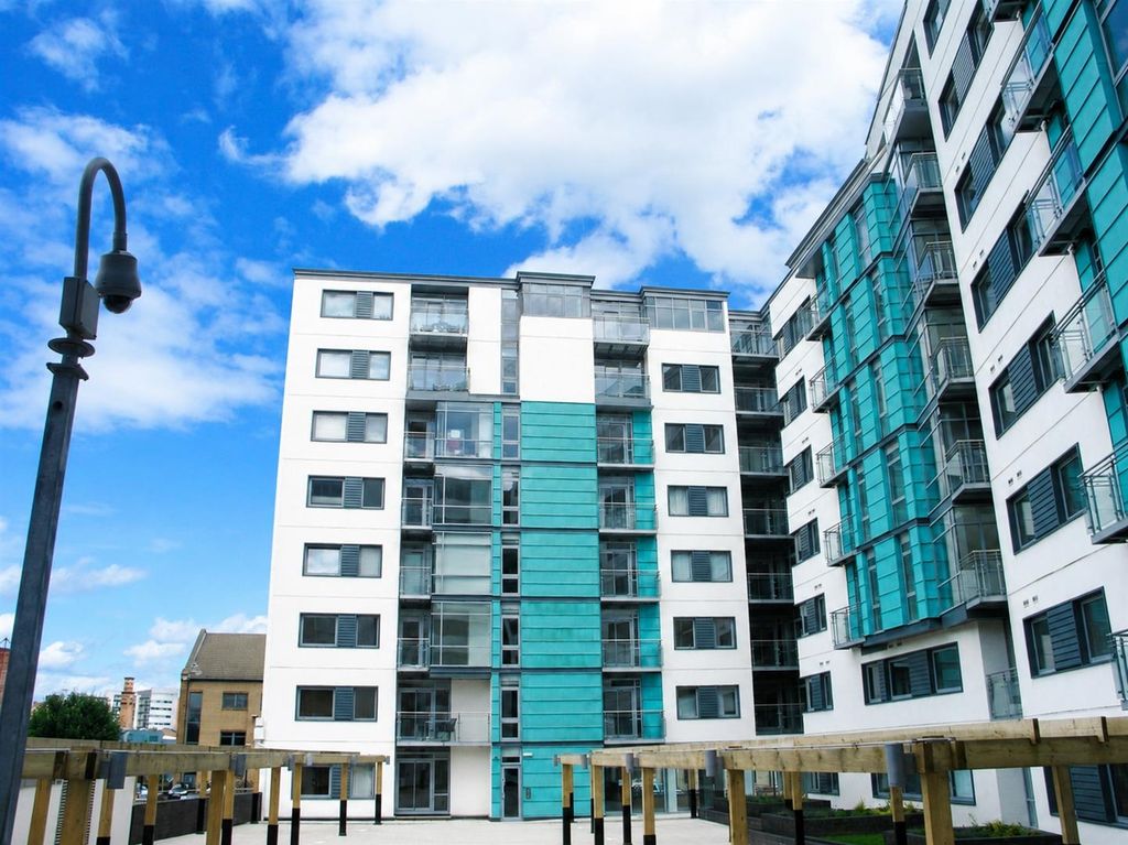 Property photo 1 of 6 Modern Apartment Building With Stylish Facade...
