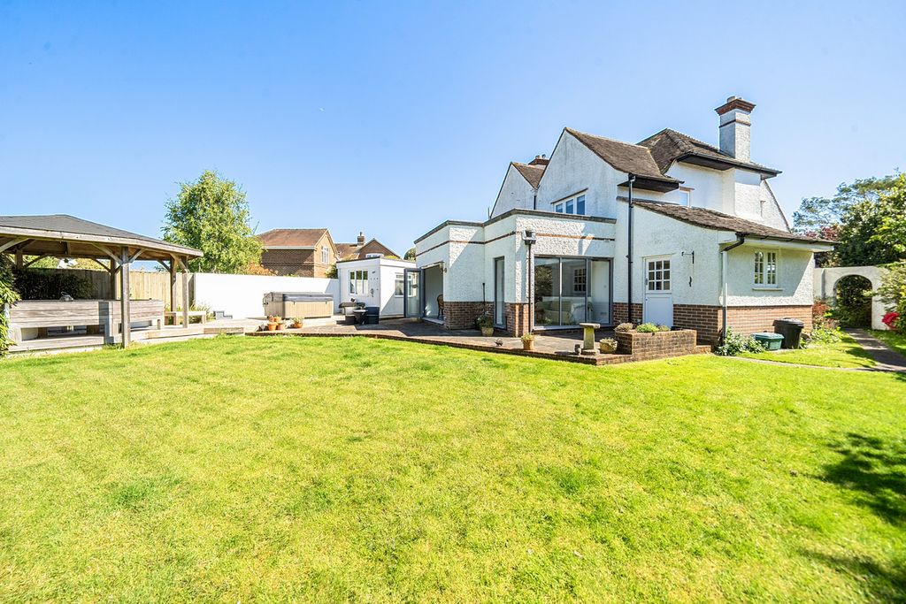 Property photo 3 of 45