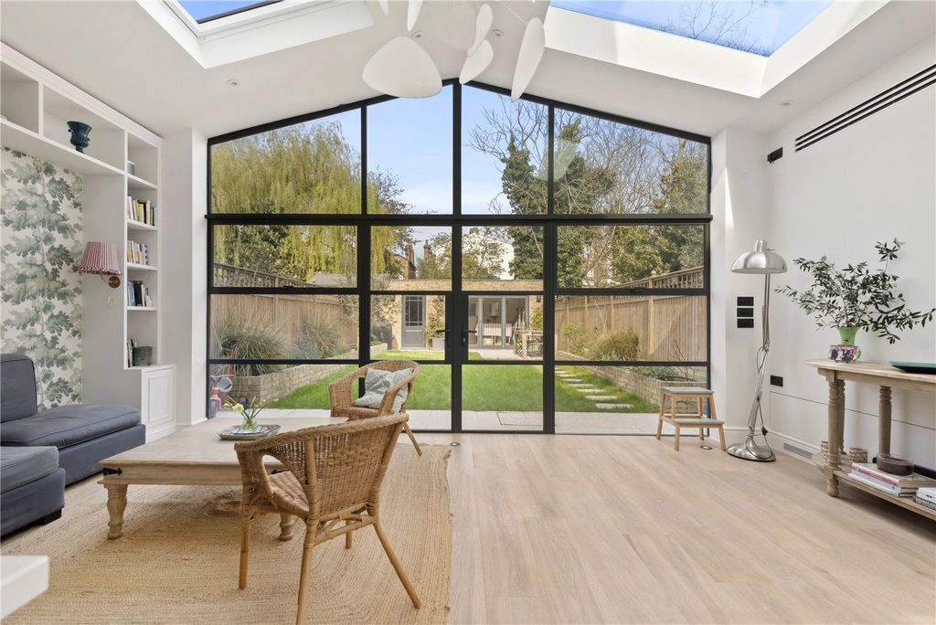 Property photo 3 of 19 Picture No. 14