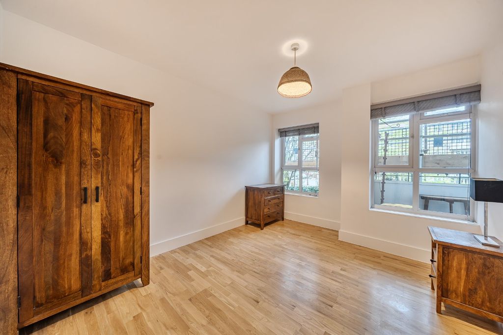 Property photo 3 of 7 Picture No. 15