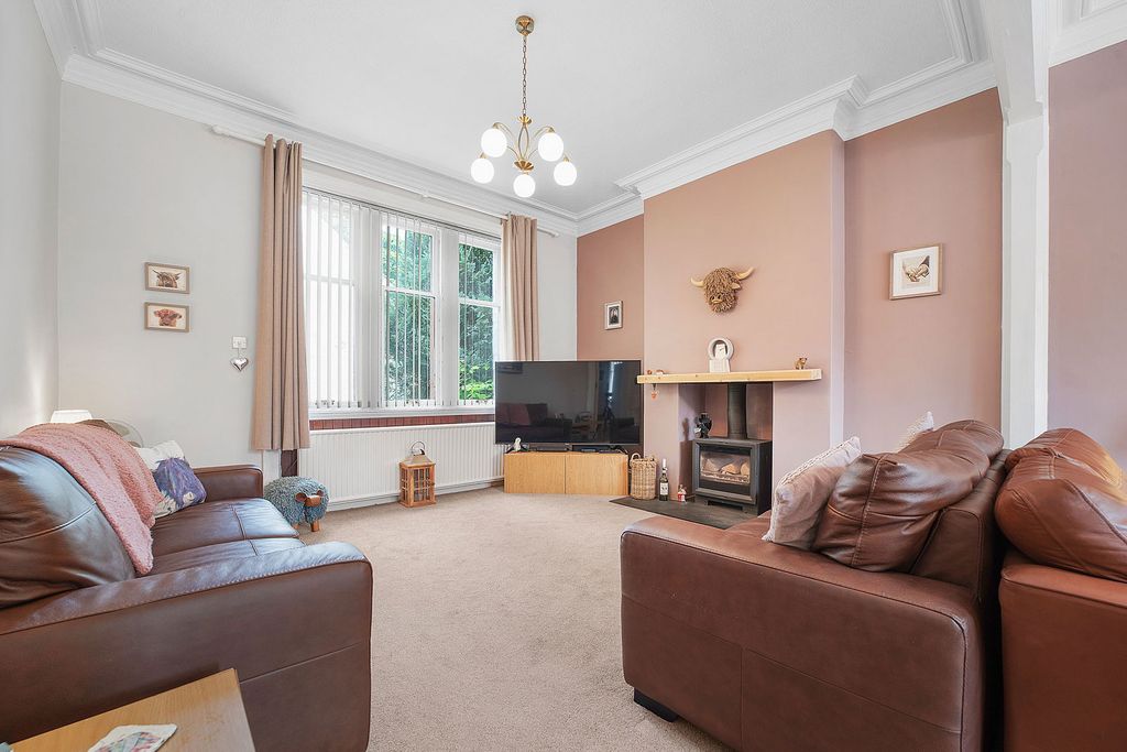 Property photo 3 of 39