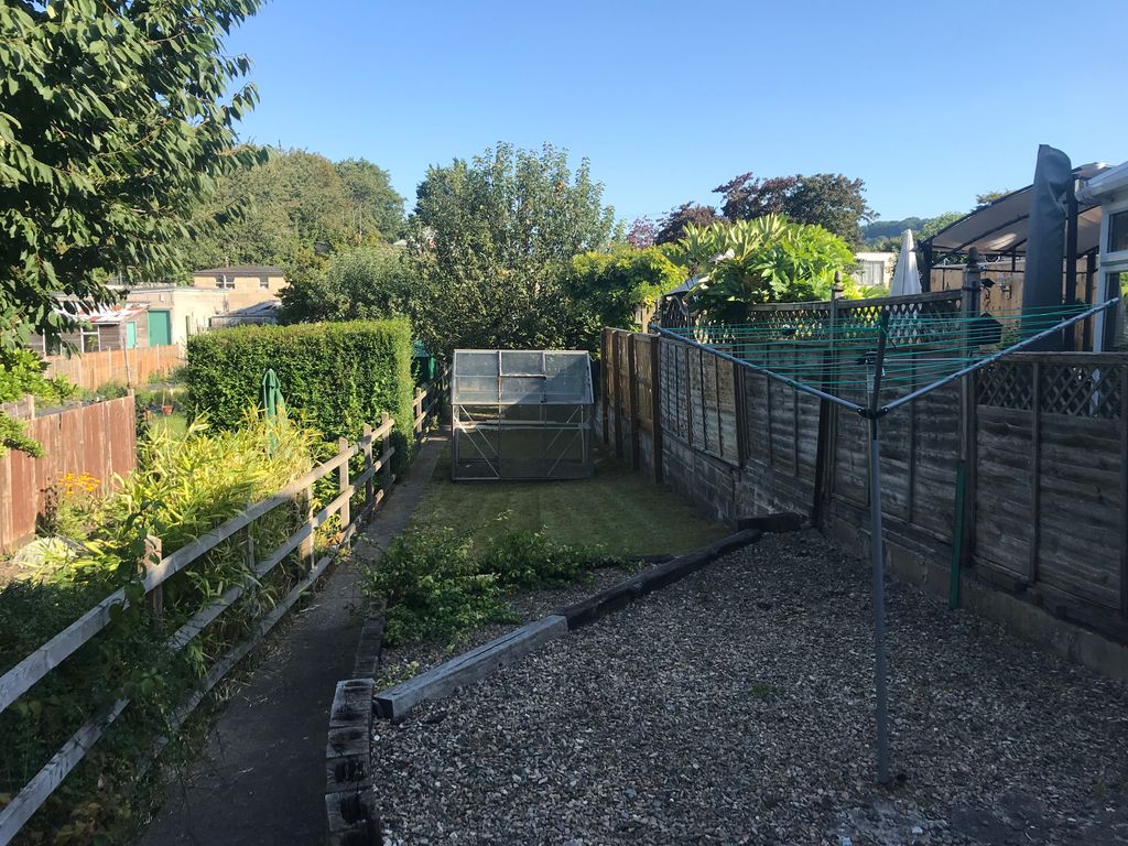 Property photo 2 of 8 Garden