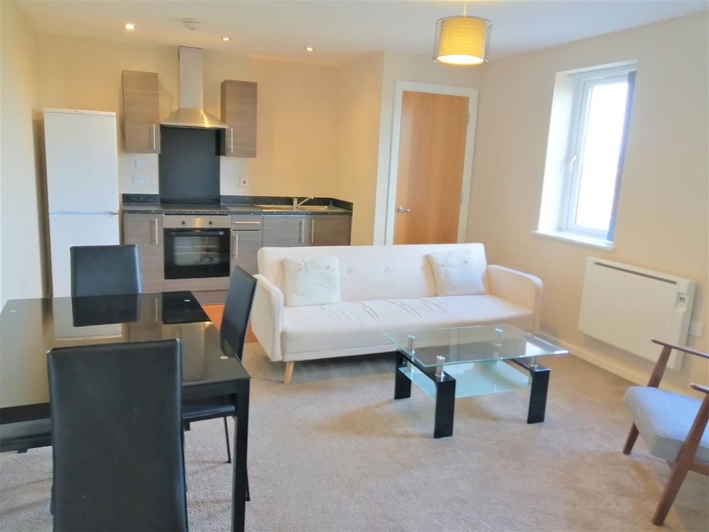 Property photo 2 of 11